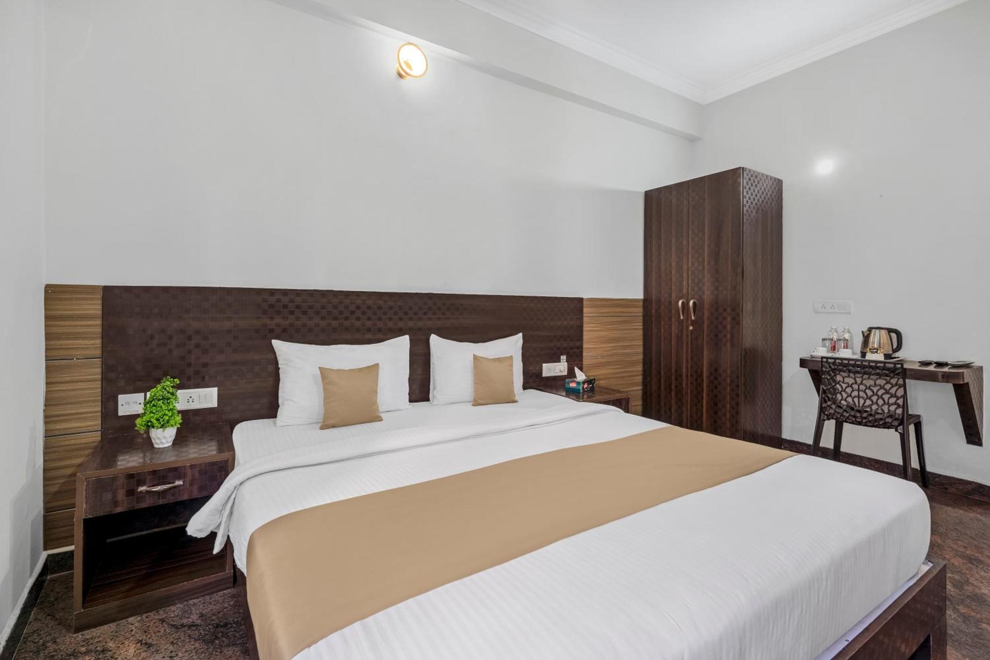 Hotel Classio Koramagala Bangalore Eksteriør bilde